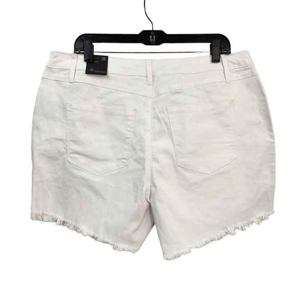 A3 Denim Women's Plus Size Raw Hem White Jean Short - 16W - Picture 4 of 6